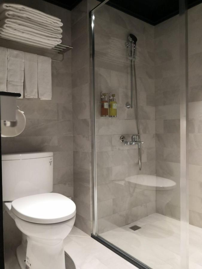 Q21 Hotel Гаосюн Екстер'єр фото