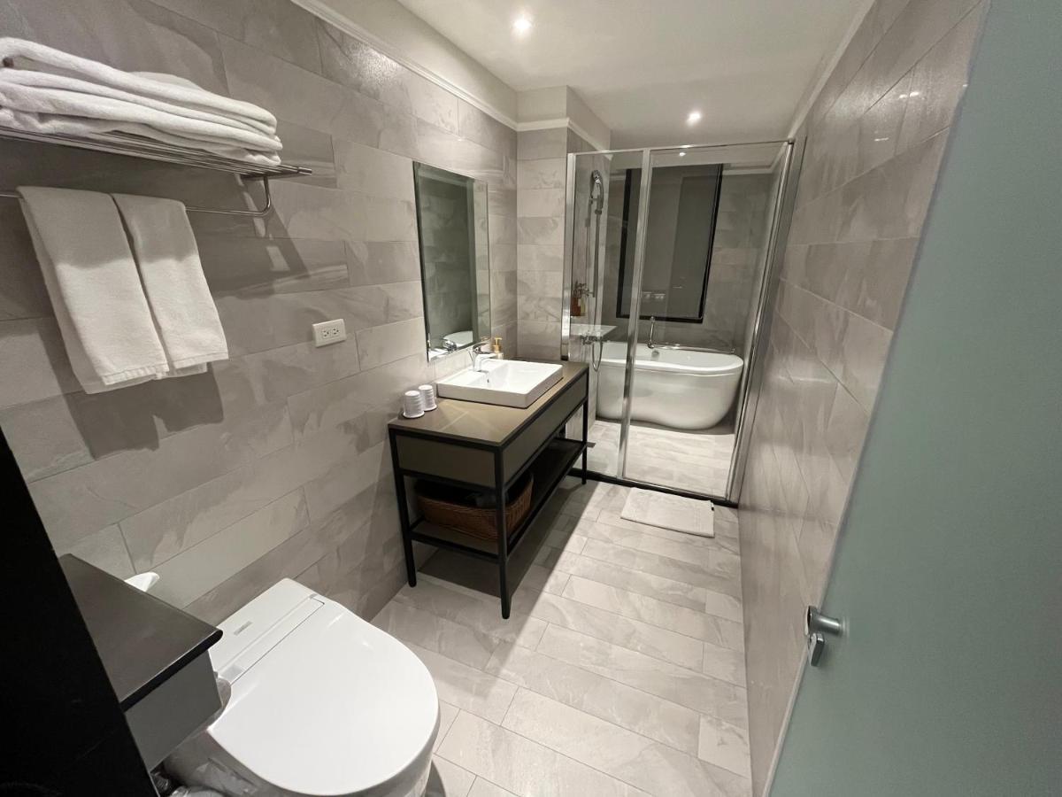 Q21 Hotel Гаосюн Екстер'єр фото